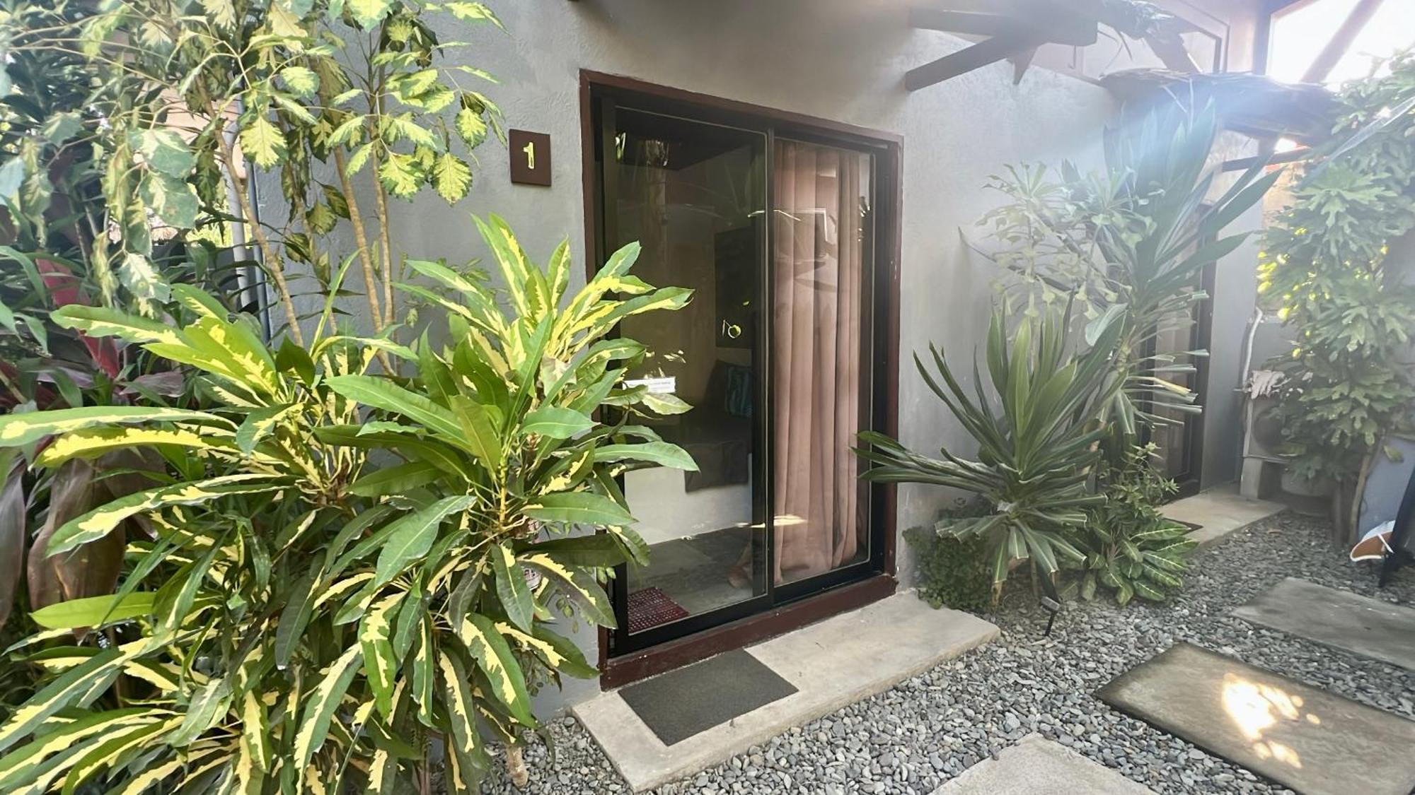 Yay Lodge Siargao, Private Room 1 With Ac & Hot Shower And Fast Starlink Wifi General Luna  Exteriér fotografie