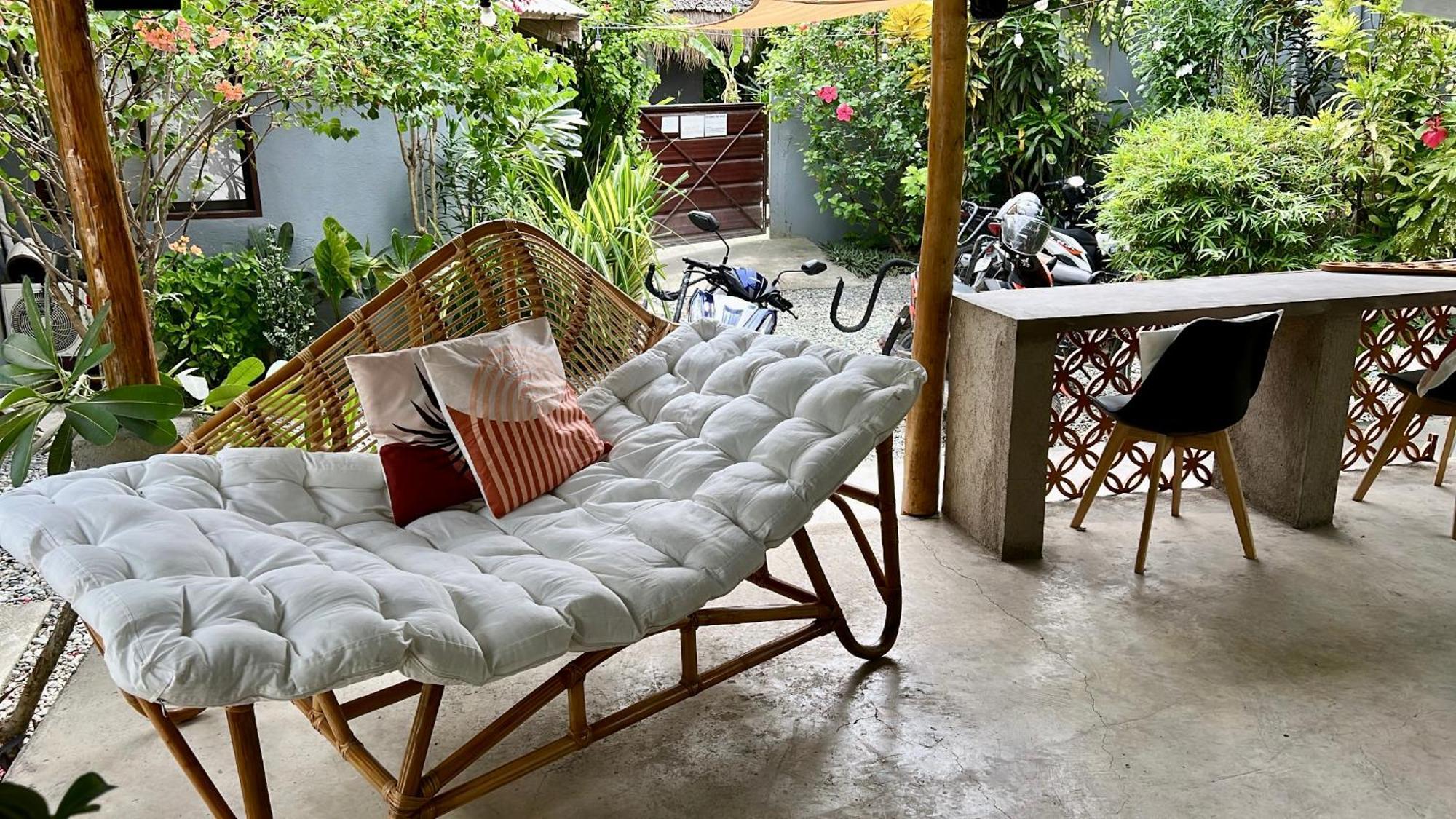 Yay Lodge Siargao, Private Room 1 With Ac & Hot Shower And Fast Starlink Wifi General Luna  Exteriér fotografie
